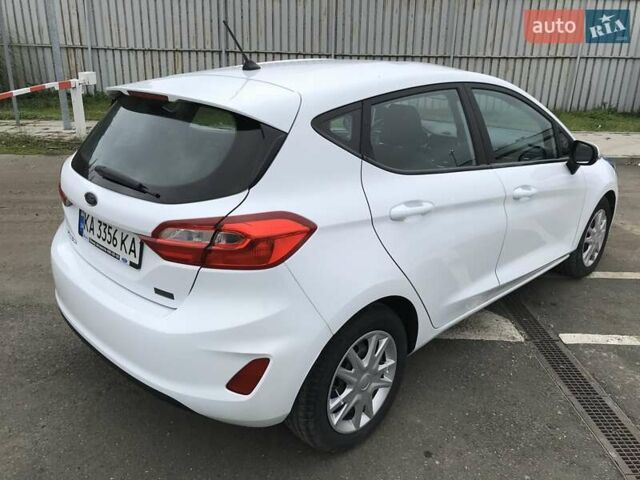 Білий Форд Фієста, об'ємом двигуна 1 л та пробігом 99 тис. км за 9900 $, фото 7 на Automoto.ua