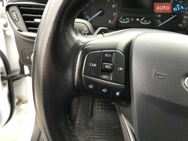 Білий Форд Фієста, об'ємом двигуна 1 л та пробігом 99 тис. км за 9900 $, фото 19 на Automoto.ua