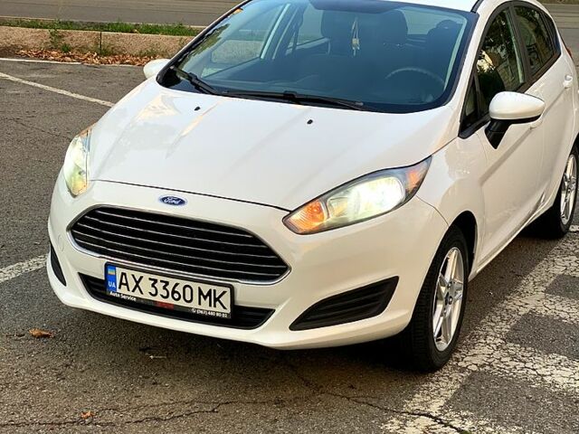 Белый Форд Фиеста, объемом двигателя 1.6 л и пробегом 62 тыс. км за 7200 $, фото 1 на Automoto.ua