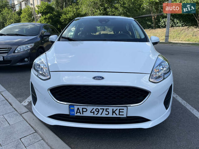 Білий Форд Фієста, об'ємом двигуна 1.08 л та пробігом 134 тис. км за 9999 $, фото 1 на Automoto.ua