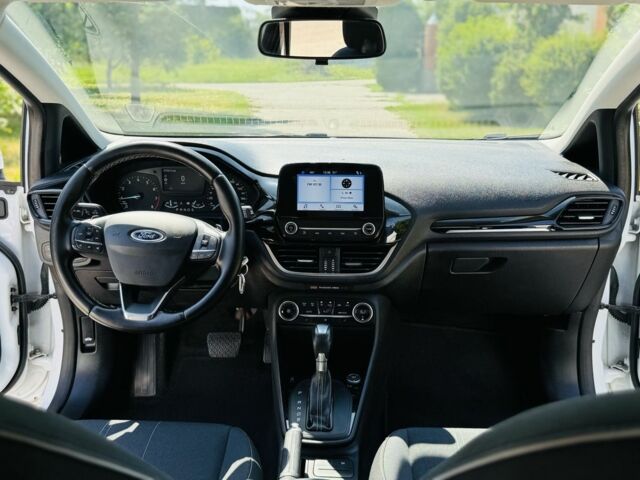 Білий Форд Фієста, об'ємом двигуна 1 л та пробігом 37 тис. км за 11200 $, фото 7 на Automoto.ua