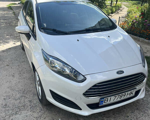 Білий Форд Фієста, об'ємом двигуна 1.6 л та пробігом 147 тис. км за 8500 $, фото 8 на Automoto.ua