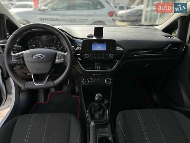 Белый Форд Фиеста, объемом двигателя 1.08 л и пробегом 118 тыс. км за 7800 $, фото 16 на Automoto.ua
