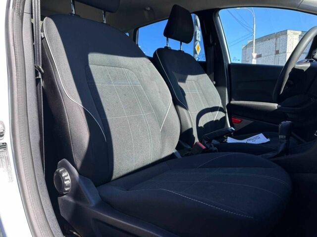 Білий Форд Фієста, об'ємом двигуна 0 л та пробігом 101 тис. км за 7690 $, фото 10 на Automoto.ua