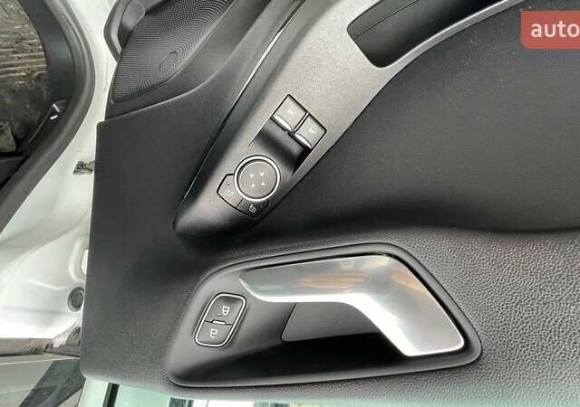 Белый Форд Фиеста, объемом двигателя 1.08 л и пробегом 101 тыс. км за 8990 $, фото 10 на Automoto.ua