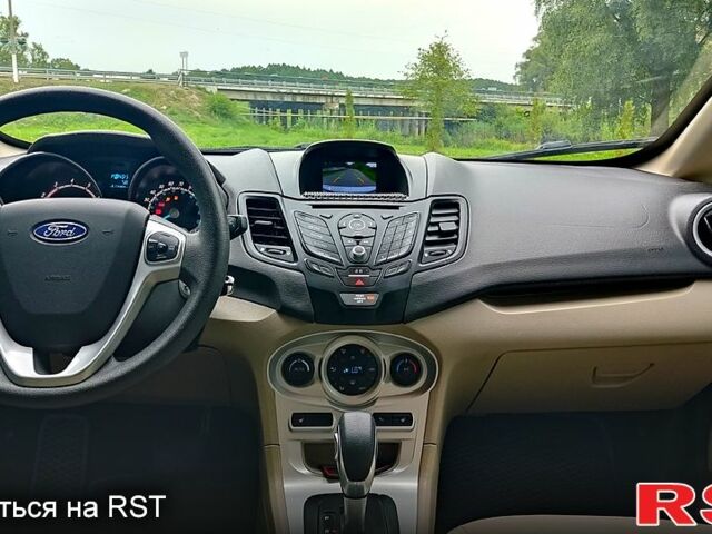 Белый Форд Фиеста, объемом двигателя 1.6 л и пробегом 140 тыс. км за 8200 $, фото 10 на Automoto.ua