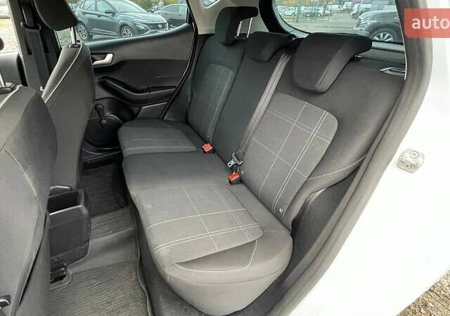 Белый Форд Фиеста, объемом двигателя 1.08 л и пробегом 101 тыс. км за 8990 $, фото 7 на Automoto.ua