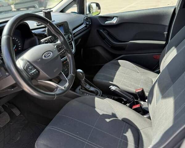 Белый Форд Фиеста, объемом двигателя 1 л и пробегом 93 тыс. км за 9800 $, фото 4 на Automoto.ua