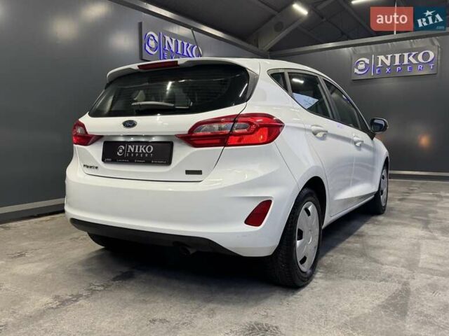 Белый Форд Фиеста, объемом двигателя 1.08 л и пробегом 83 тыс. км за 8300 $, фото 12 на Automoto.ua