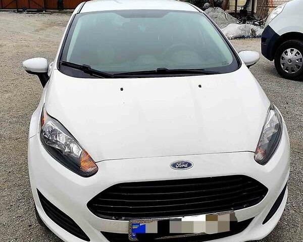 Білий Форд Фієста, об'ємом двигуна 1.6 л та пробігом 80 тис. км за 8300 $, фото 3 на Automoto.ua