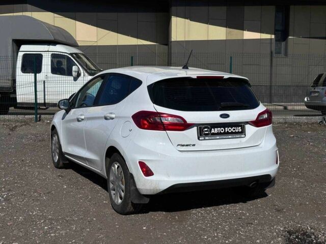 Білий Форд Фієста, об'ємом двигуна 0 л та пробігом 101 тис. км за 7690 $, фото 3 на Automoto.ua