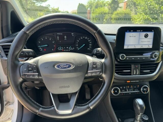 Білий Форд Фієста, об'ємом двигуна 1 л та пробігом 37 тис. км за 11200 $, фото 16 на Automoto.ua