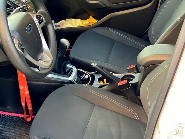 Белый Форд Фиеста, объемом двигателя 1.6 л и пробегом 62 тыс. км за 7200 $, фото 6 на Automoto.ua