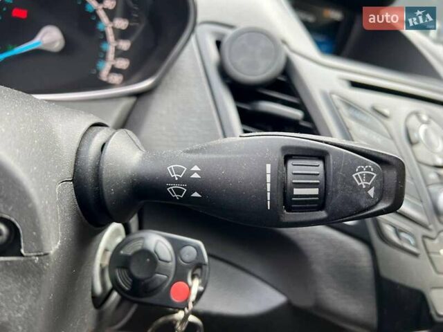 Белый Форд Фиеста, объемом двигателя 1.6 л и пробегом 130 тыс. км за 8190 $, фото 23 на Automoto.ua