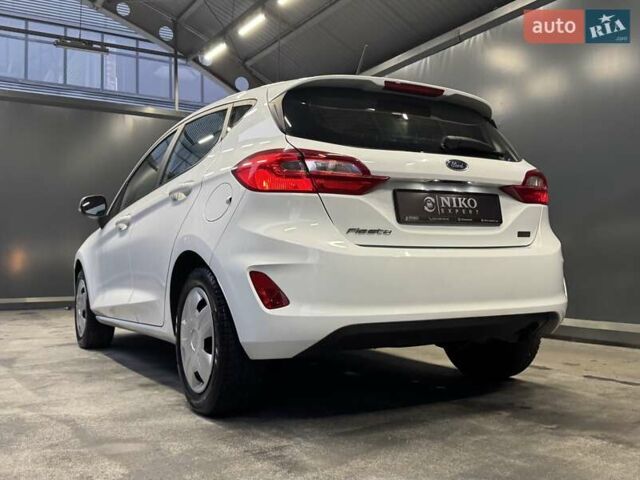 Белый Форд Фиеста, объемом двигателя 1.08 л и пробегом 83 тыс. км за 8300 $, фото 11 на Automoto.ua