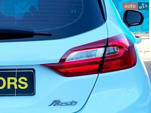 Белый Форд Фиеста, объемом двигателя 1 л и пробегом 119 тыс. км за 9500 $, фото 9 на Automoto.ua