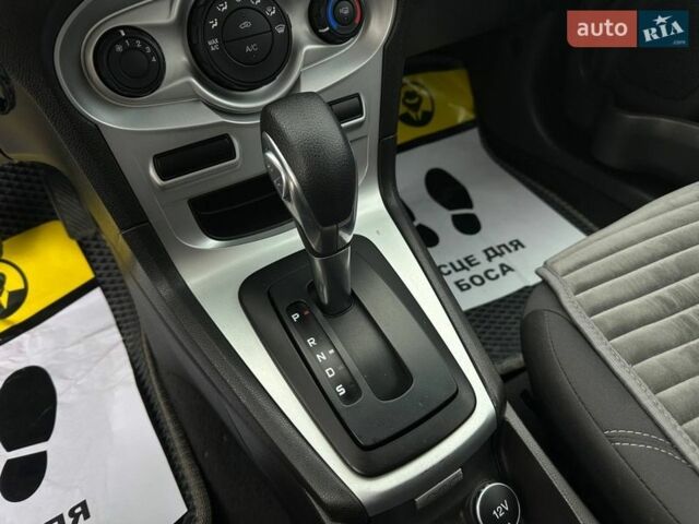 Білий Форд Фієста, об'ємом двигуна 1.6 л та пробігом 138 тис. км за 8990 $, фото 15 на Automoto.ua