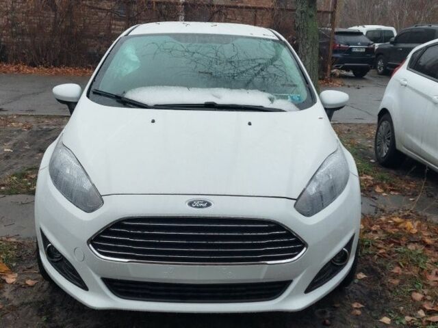 Білий Форд Фієста, об'ємом двигуна 1.6 л та пробігом 53 тис. км за 6000 $, фото 3 на Automoto.ua