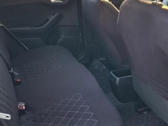 Белый Форд Фиеста, объемом двигателя 1 л и пробегом 95 тыс. км за 331 $, фото 4 на Automoto.ua