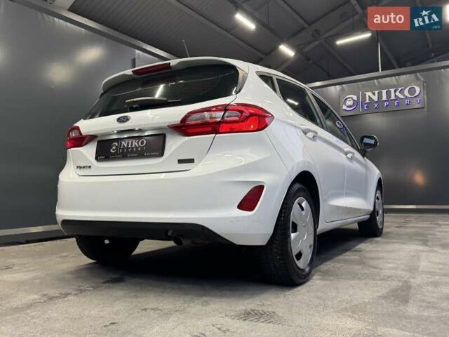 Белый Форд Фиеста, объемом двигателя 1.08 л и пробегом 83 тыс. км за 8300 $, фото 13 на Automoto.ua