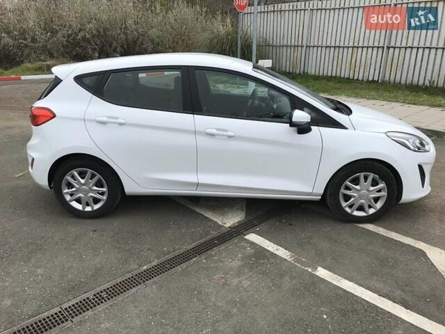 Білий Форд Фієста, об'ємом двигуна 1 л та пробігом 99 тис. км за 9900 $, фото 9 на Automoto.ua