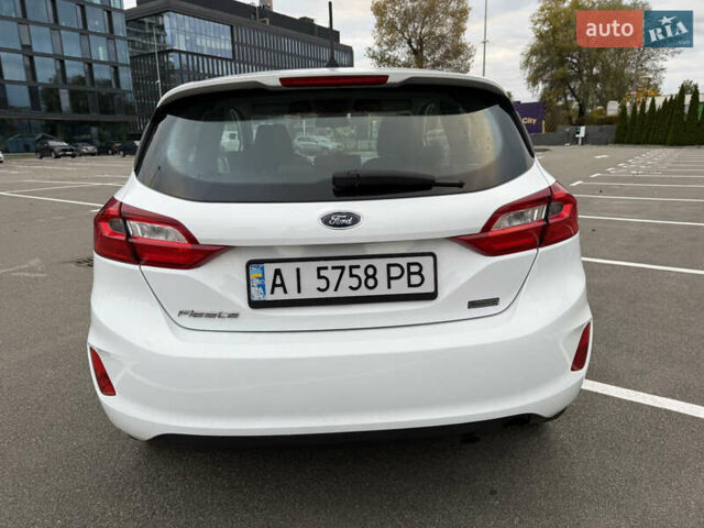 Форд Фиеста 2018 в Киеве на Automoto.ua Белый Форд Фиеста, объемом двигателя 1.08 л и пробегом 110 тыс. км за 8700 $, фото 6 на Automoto.ua