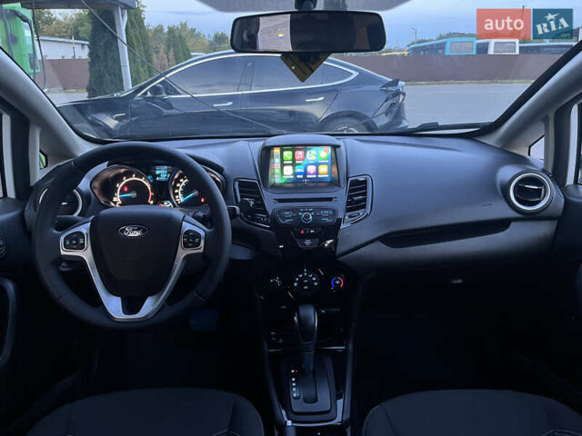 Білий Форд Фієста, об'ємом двигуна 1.6 л та пробігом 147 тис. км за 9200 $, фото 10 на Automoto.ua