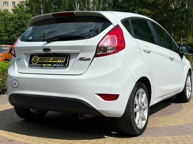 Белый Форд Фиеста, объемом двигателя 1.6 л и пробегом 130 тыс. км за 8650 $, фото 6 на Automoto.ua