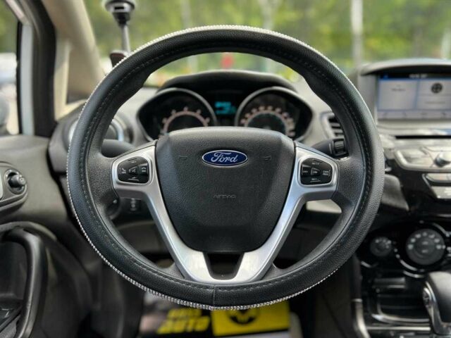 Белый Форд Фиеста, объемом двигателя 1.6 л и пробегом 130 тыс. км за 8650 $, фото 13 на Automoto.ua