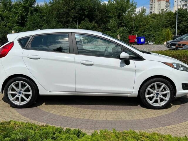 Белый Форд Фиеста, объемом двигателя 1.6 л и пробегом 130 тыс. км за 8650 $, фото 7 на Automoto.ua