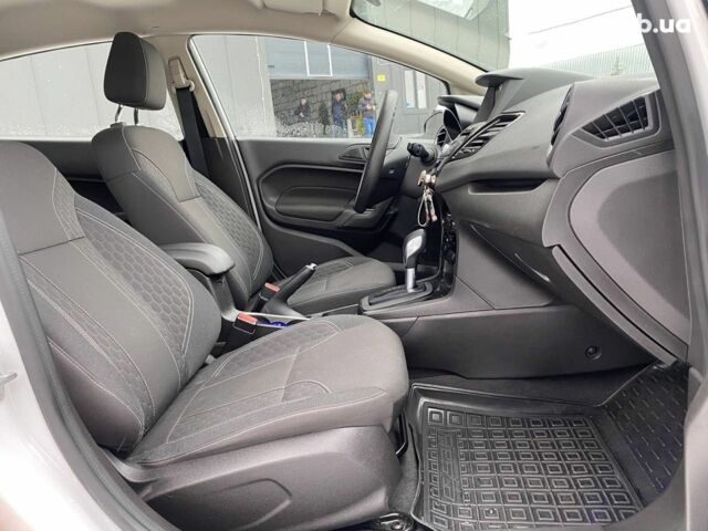 Білий Форд Фієста, об'ємом двигуна 1.6 л та пробігом 66 тис. км за 9790 $, фото 4 на Automoto.ua