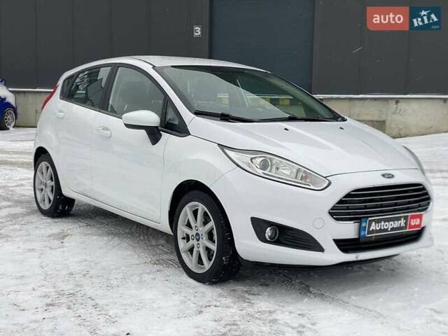 Белый Форд Фиеста, объемом двигателя 1.6 л и пробегом 66 тыс. км за 9790 $, фото 25 на Automoto.ua