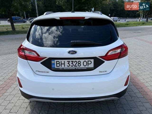 Білий Форд Фієста, об'ємом двигуна 1 л та пробігом 29 тис. км за 12900 $, фото 12 на Automoto.ua