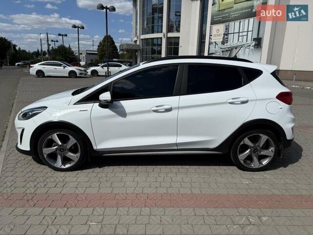 Білий Форд Фієста, об'ємом двигуна 1 л та пробігом 29 тис. км за 12900 $, фото 4 на Automoto.ua