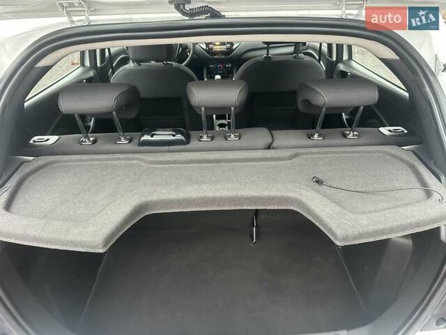 Белый Форд Фиеста, объемом двигателя 1.2 л и пробегом 43 тыс. км за 8300 $, фото 37 на Automoto.ua