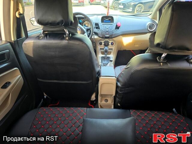 Білий Форд Фієста, об'ємом двигуна 1.6 л та пробігом 56 тис. км за 10850 $, фото 6 на Automoto.ua