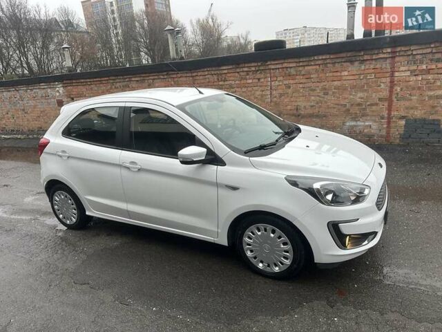 Белый Форд Фиеста, объемом двигателя 1.2 л и пробегом 43 тыс. км за 8300 $, фото 7 на Automoto.ua