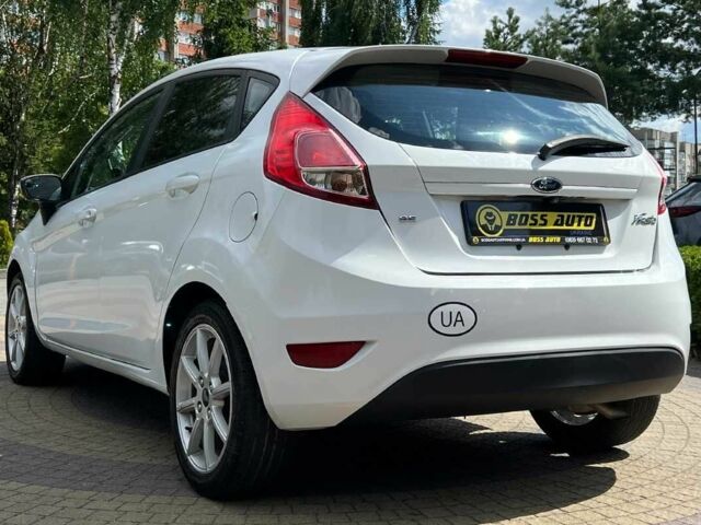 Белый Форд Фиеста, объемом двигателя 1.6 л и пробегом 130 тыс. км за 8650 $, фото 4 на Automoto.ua
