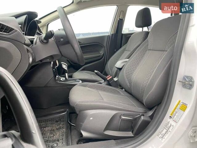 Белый Форд Фиеста, объемом двигателя 1.6 л и пробегом 66 тыс. км за 9790 $, фото 17 на Automoto.ua