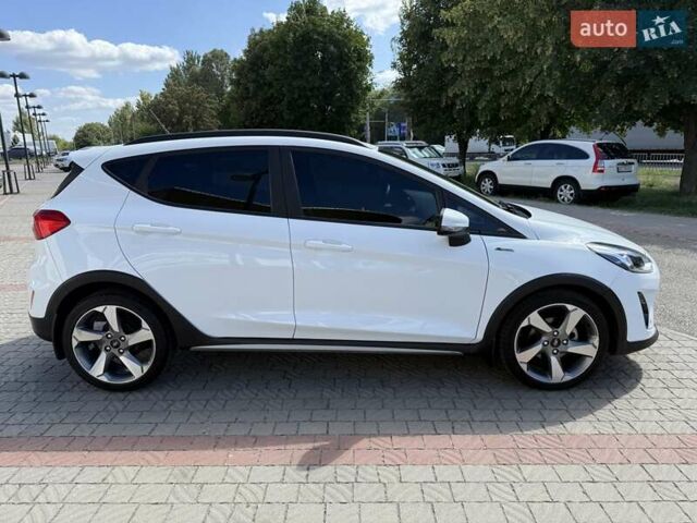 Білий Форд Фієста, об'ємом двигуна 1 л та пробігом 29 тис. км за 12900 $, фото 9 на Automoto.ua
