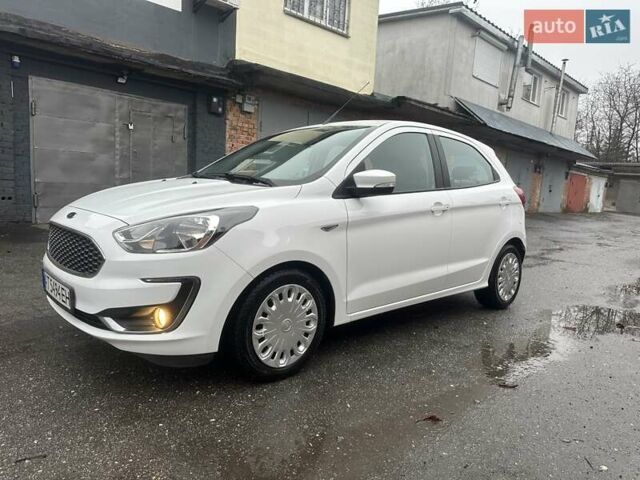 Белый Форд Фиеста, объемом двигателя 1.2 л и пробегом 43 тыс. км за 8300 $, фото 2 на Automoto.ua