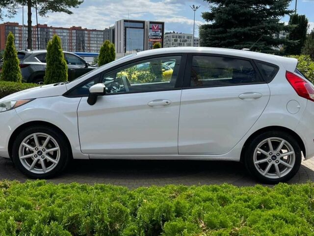 Белый Форд Фиеста, объемом двигателя 1.6 л и пробегом 130 тыс. км за 8650 $, фото 3 на Automoto.ua