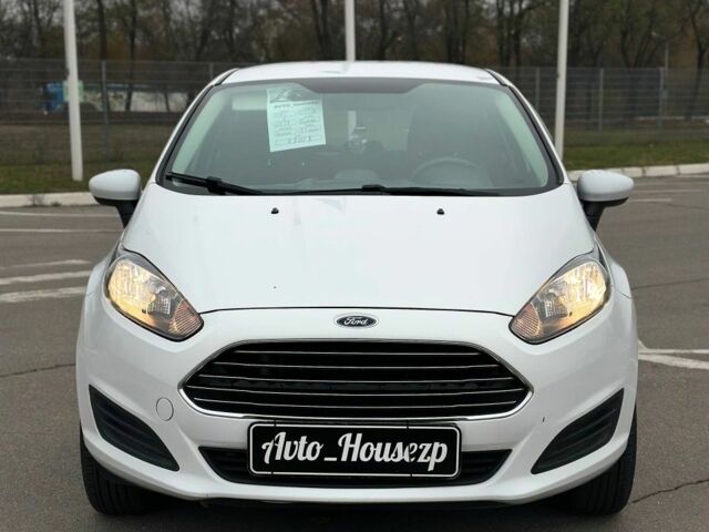 Белый Форд Фиеста, объемом двигателя 0 л и пробегом 55 тыс. км за 8800 $, фото 3 на Automoto.ua