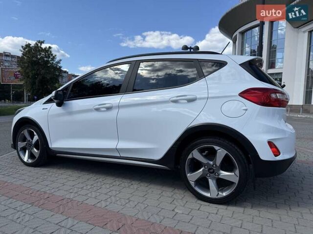Білий Форд Фієста, об'ємом двигуна 1 л та пробігом 29 тис. км за 12900 $, фото 17 на Automoto.ua