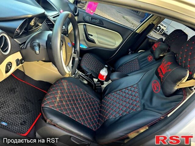 Білий Форд Фієста, об'ємом двигуна 1.6 л та пробігом 56 тис. км за 10850 $, фото 7 на Automoto.ua