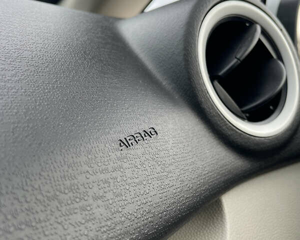 Белый Форд Фиеста, объемом двигателя 1.6 л и пробегом 81 тыс. км за 11200 $, фото 44 на Automoto.ua