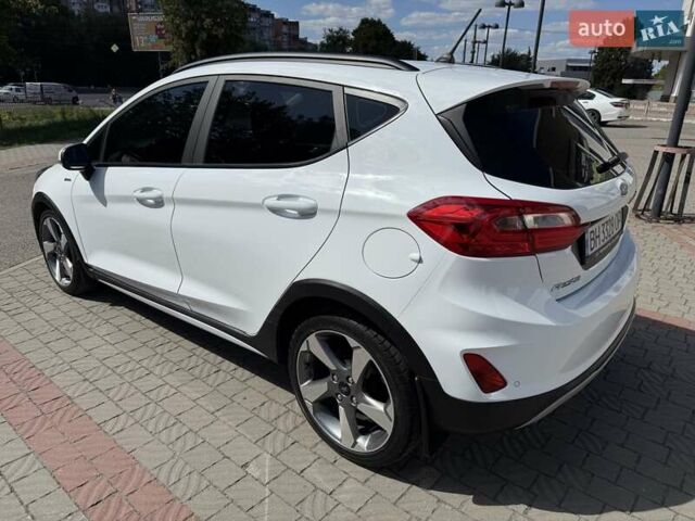 Білий Форд Фієста, об'ємом двигуна 1 л та пробігом 29 тис. км за 12900 $, фото 5 на Automoto.ua