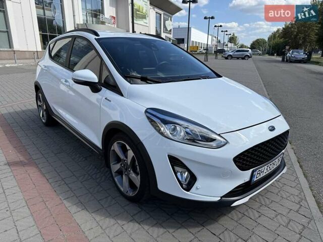 Білий Форд Фієста, об'ємом двигуна 1 л та пробігом 29 тис. км за 12900 $, фото 7 на Automoto.ua
