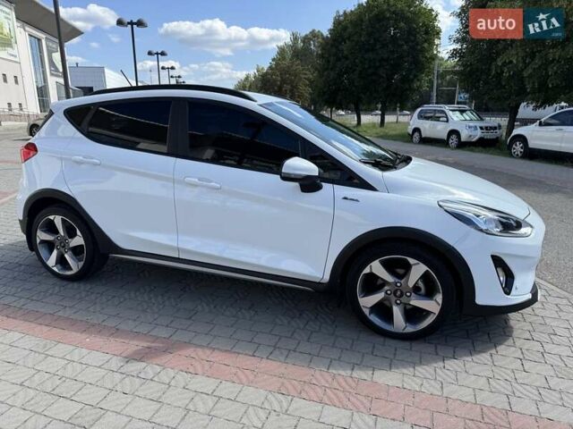 Білий Форд Фієста, об'ємом двигуна 1 л та пробігом 29 тис. км за 12900 $, фото 8 на Automoto.ua
