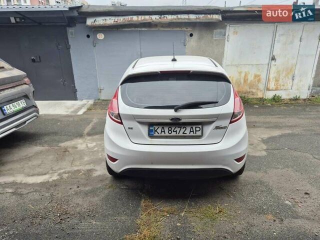 Белый Форд Фиеста, объемом двигателя 1.6 л и пробегом 48 тыс. км за 12600 $, фото 6 на Automoto.ua